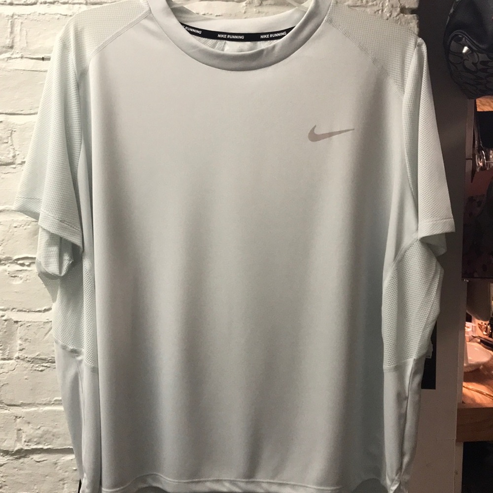Women’s size 2x Nike Top Shirt  NWT